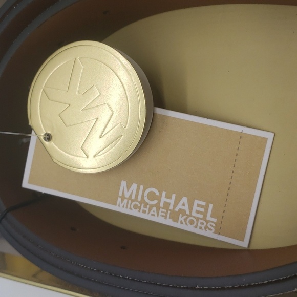 229- MICHAEL Michael Kors 6 In 1 Reversible Belt Set NWT - Picture 2 of 12